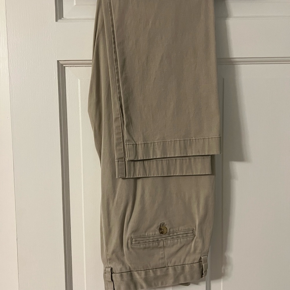 Tan vineyard vines chino pants